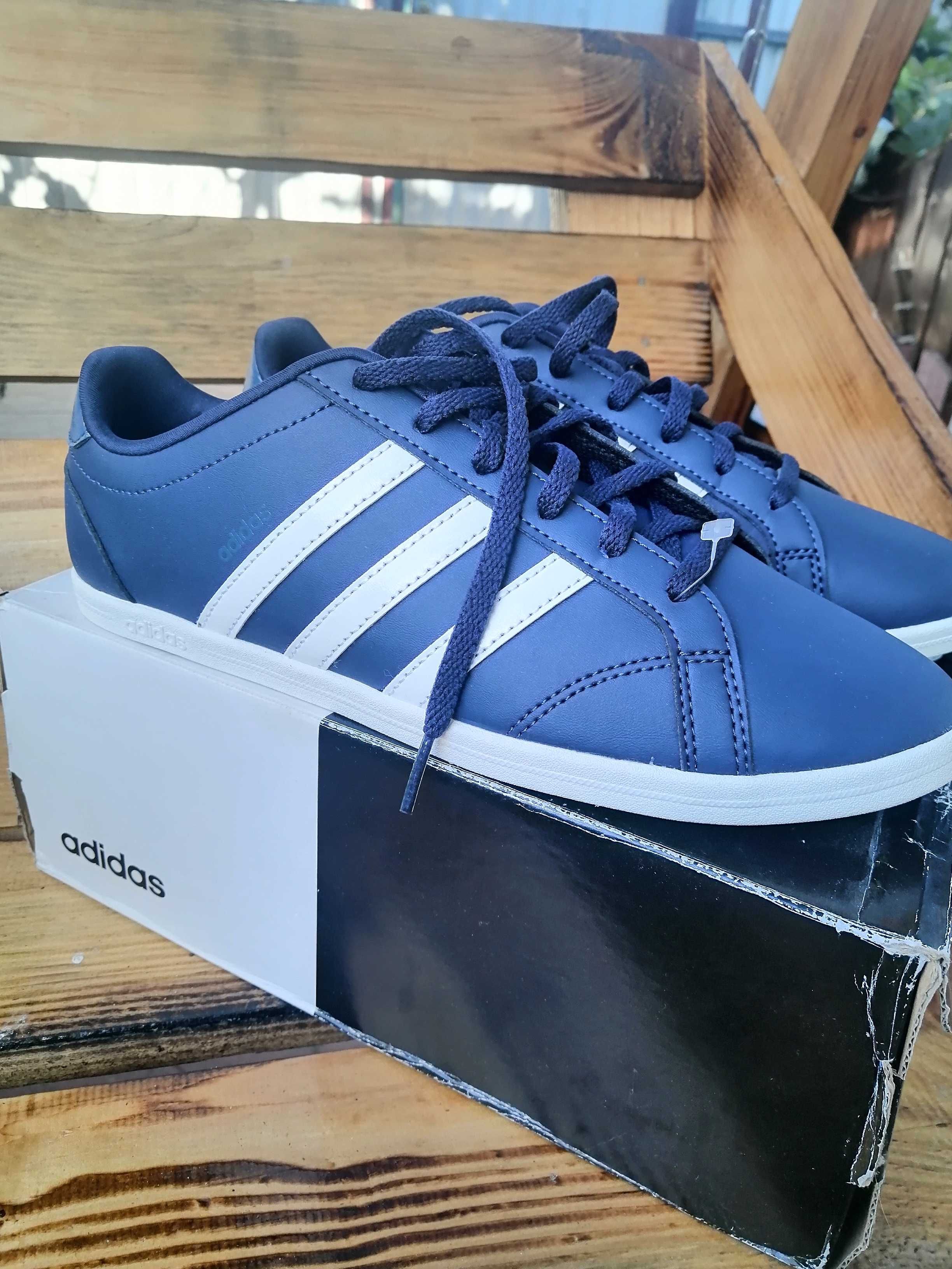 Adidas Coneo QT 800 Olx