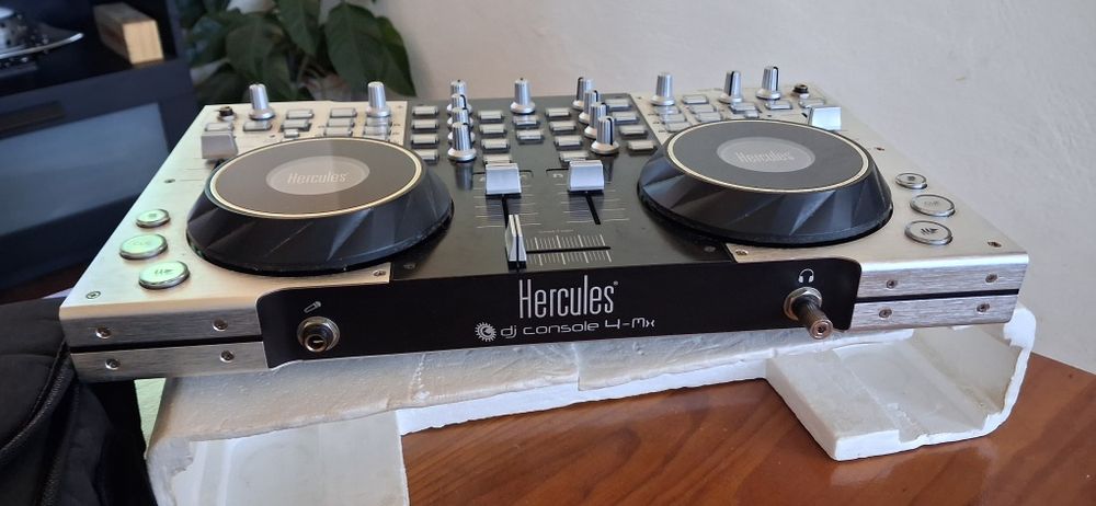 Mesa de Mistura DJ MIX 4 Console