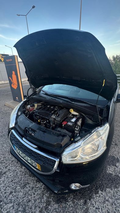 Peugeot 208 1.2VTI