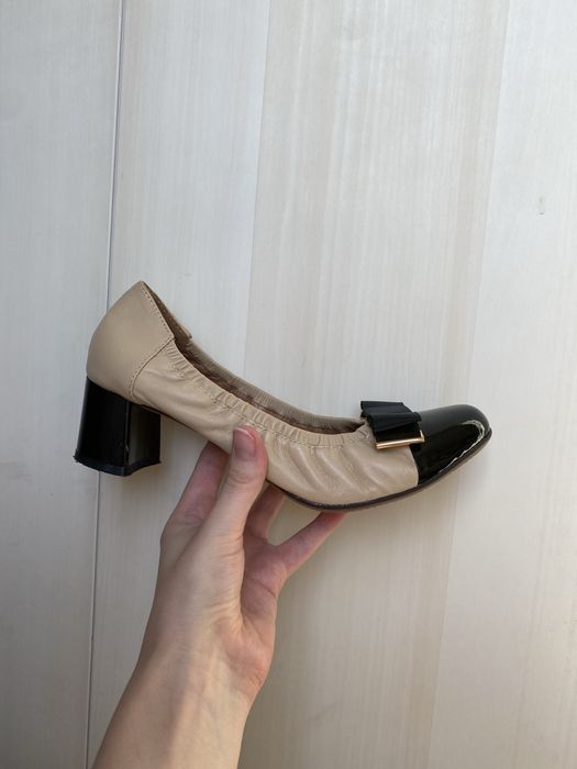 Туфлі натуральна шкіра стан нових 39р