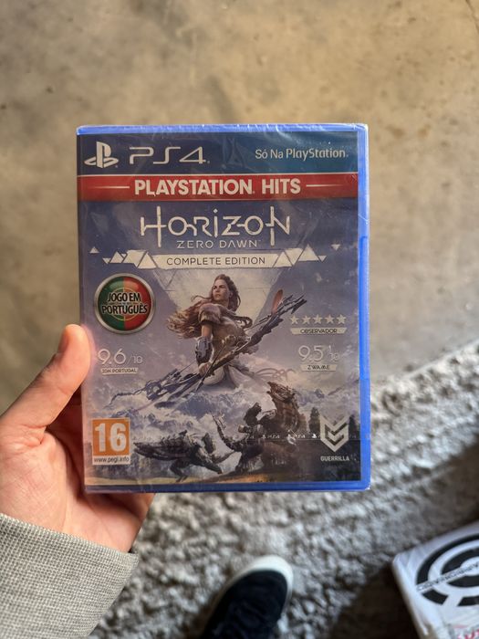 Horizon Zero Dawn selado.