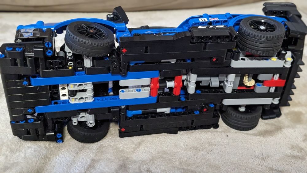 Конструктор LEGO Technic McLaren Senna GTR McLaren Senna GTR 830 детал