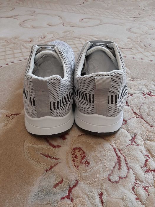 Кросiвки -42р.(устiлка-26см ) г.Киев