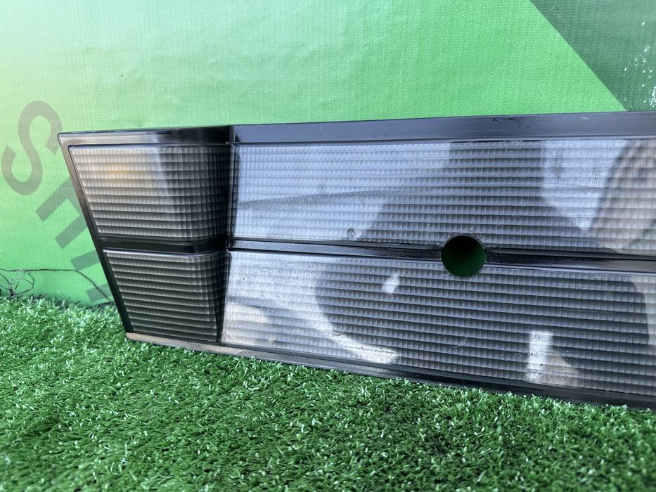 Бленда під номерний знак Hella Black BMW бмв Е34