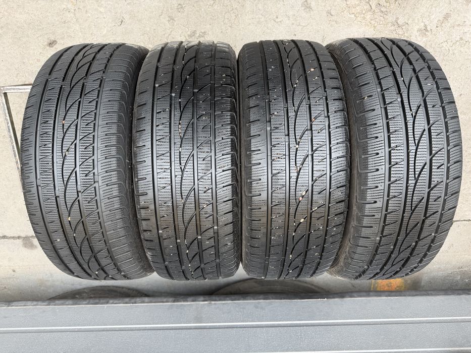 Шини зимові R16 205 55 Powertrac Склад Осокорки RLX