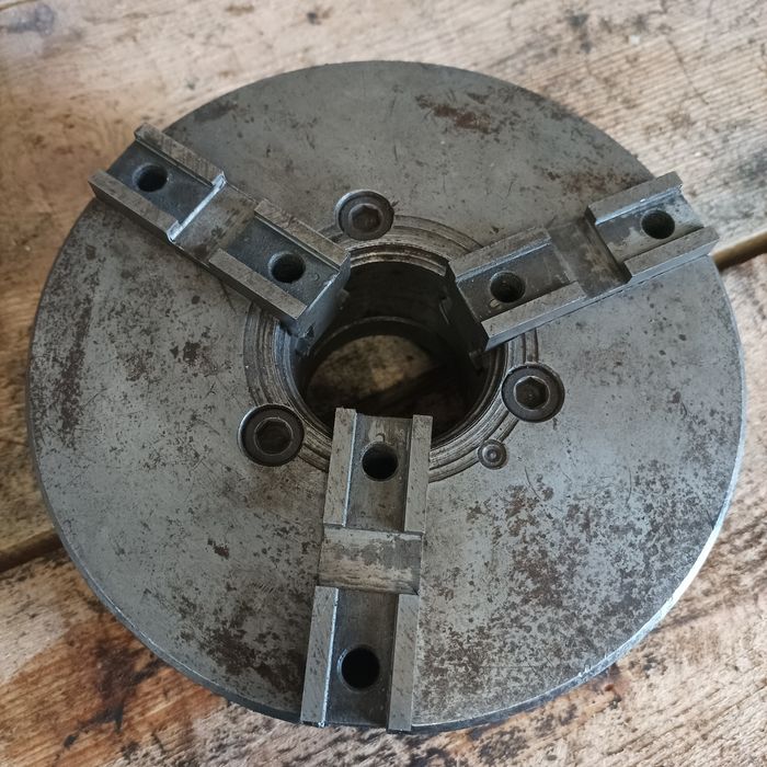 Патрон токарний 200 мм Польша