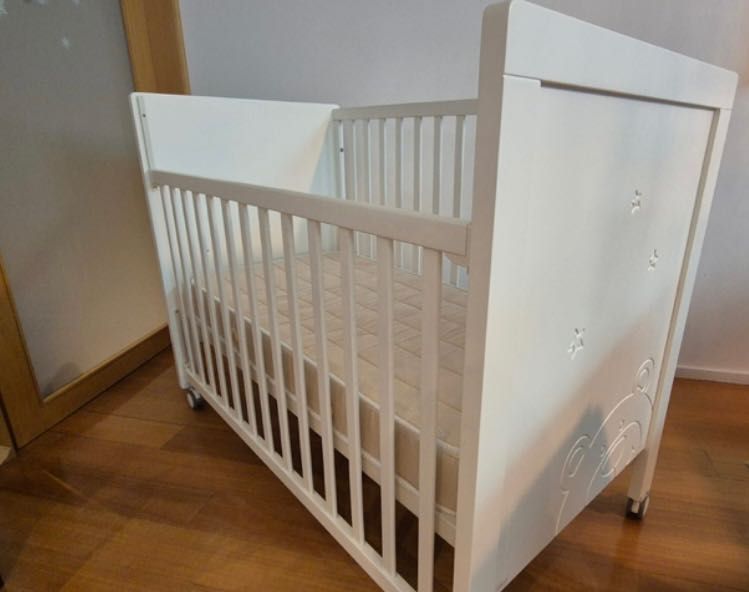 1 Berço de bebé da Micuna