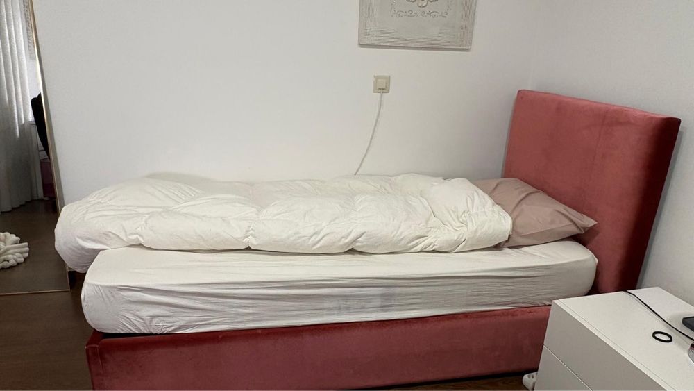 Vendo Cama Solteiro com colchão