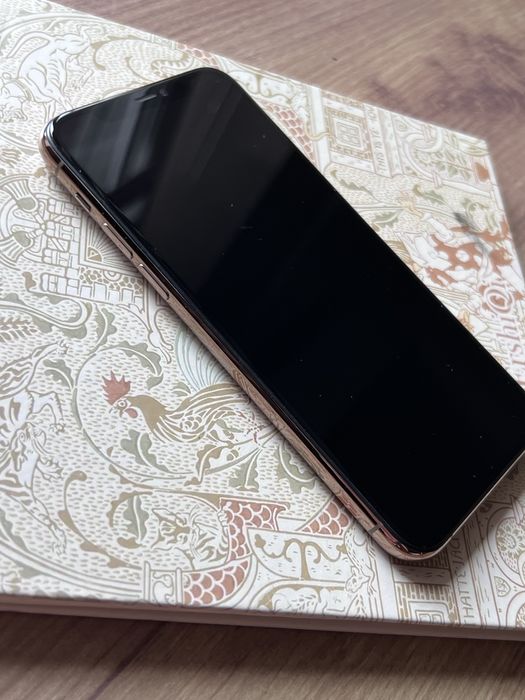 iPhone 11 pro 256gb акб 71 %