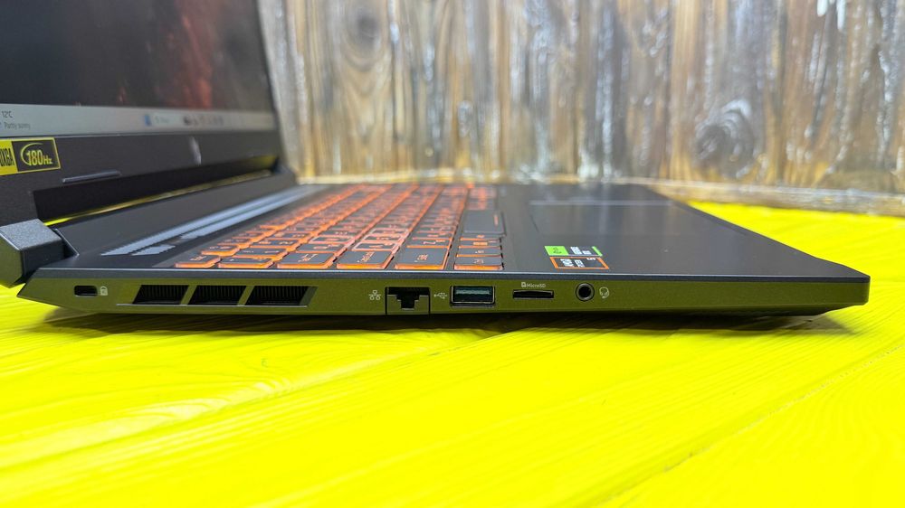РОЗПРОДАЖ!  НОВА Потужна Ігрова Машина Acer Nitro V16 ANV16-42 /RTX 5050 8 GB
