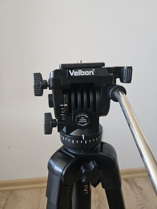 Statyw Velbon Videomate 638 + Głowica Olejowa PH-368