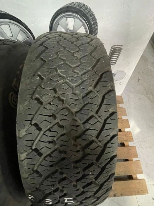 PNEUS GRIPMAX AT 235 - 70 - 16