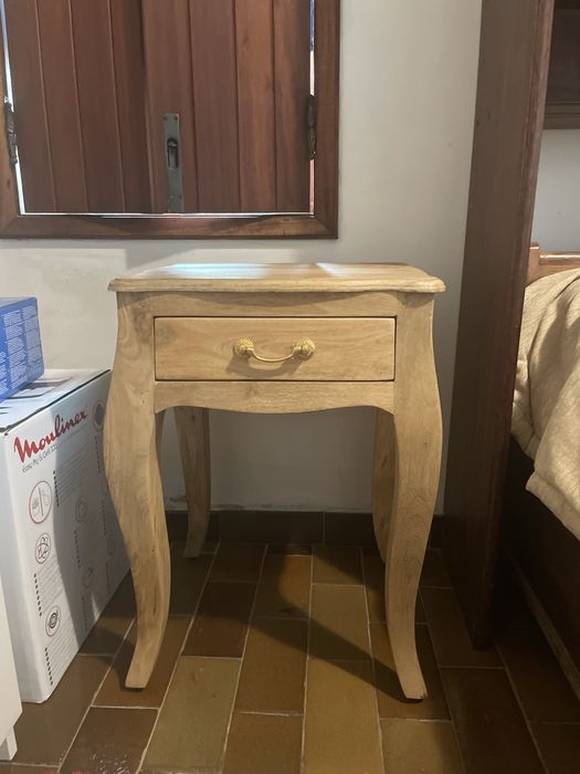 Mesa cabeceira Sklum