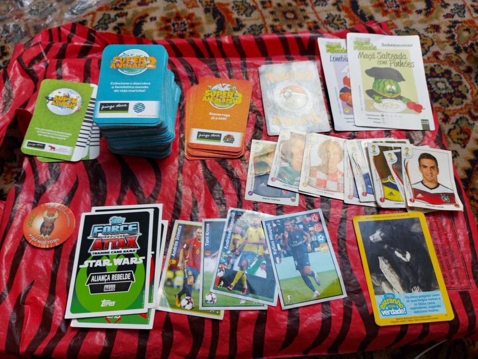 Cromos e cartas de coleções