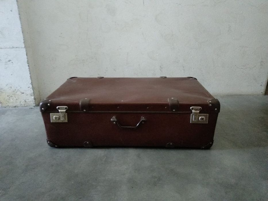 Mala vintage em bom estado