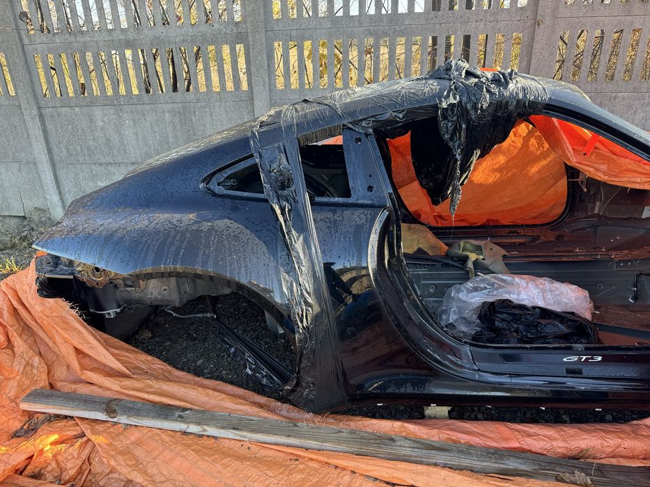 Porsche 911 gt3 touring 992