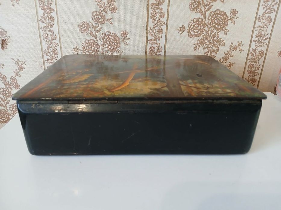 Шкатулка     антикварная