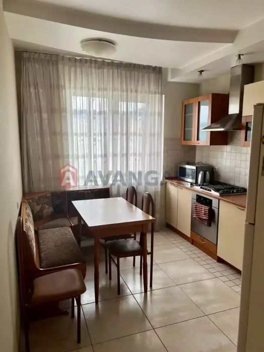 Продам 3 кімнатну квартиру на ж.м.Парус. 67 м2