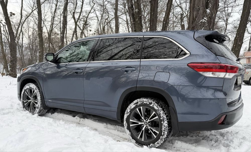 Toyota Highlander Hybrid 2018 року