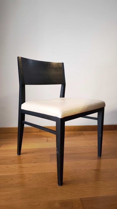 Conjunto Jantar | Mesa Redonda + 4 Cadeiras Pele | BoConcept Amari | PVP Original €2.645