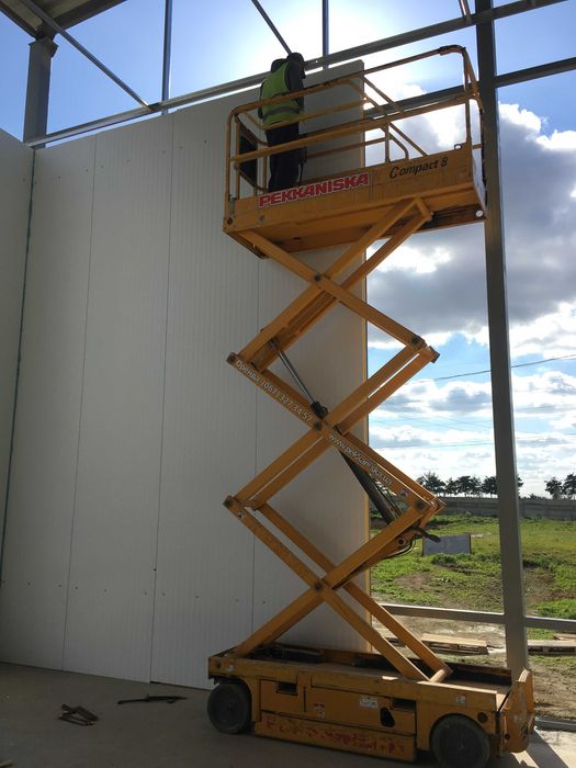 Монтаж холодильно-морозильных камер с сэндвич панелей