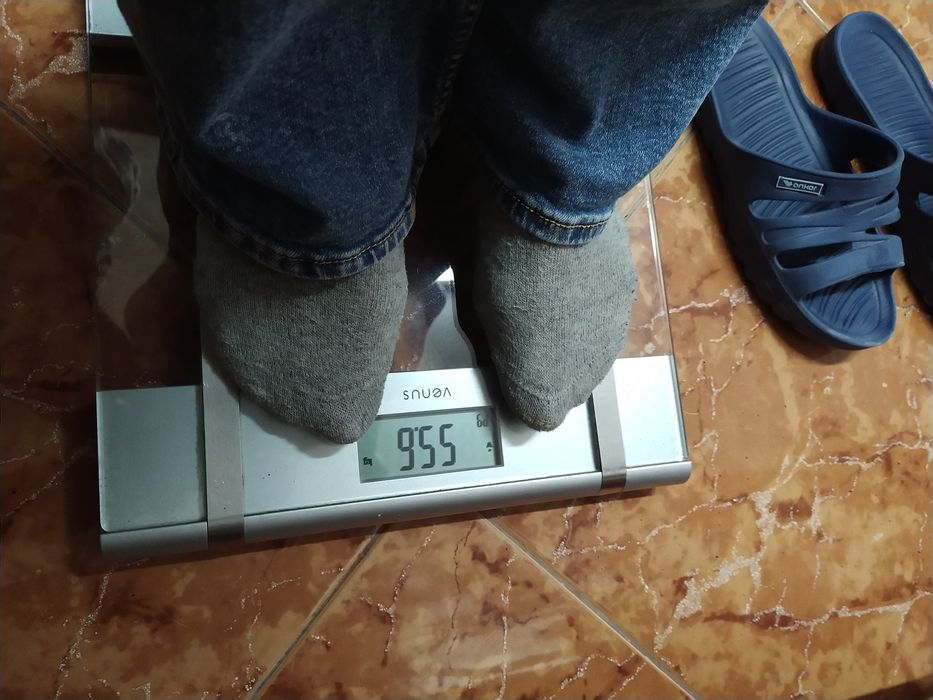 Balança digital WC quarto diagnóstico várias funções apartamento