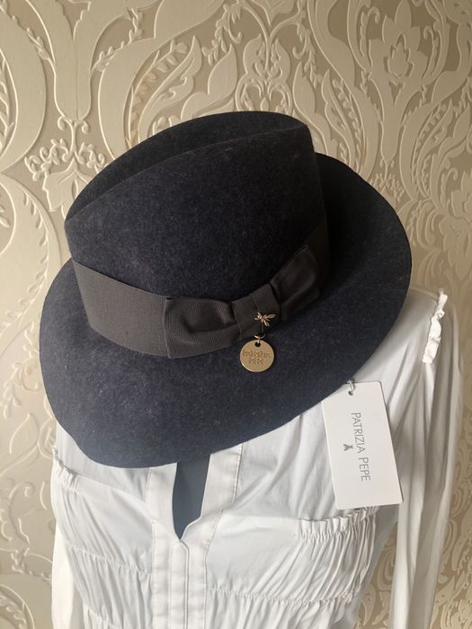 Patrizia Pepe nowy piękny kapelusz złota ważka