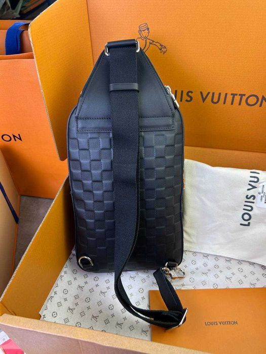 Слинг Louis Vuitton плечевая сумка LV бананка натуральная кожа c799