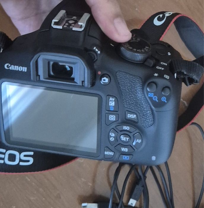 Maquina fotografica canon 1200d