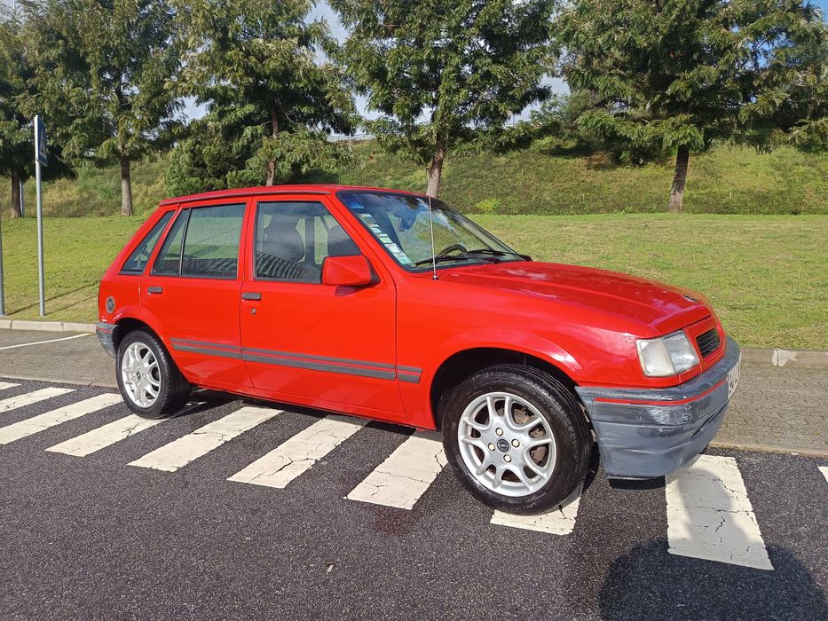 Opel corsa 1.2apenas 85mil km