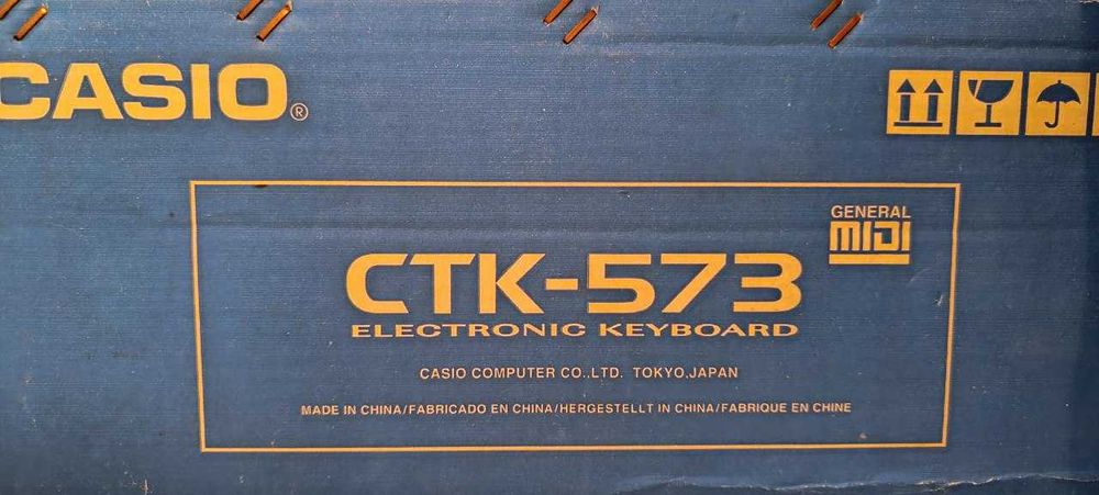 Синтезатор Casio CTK-573 — як новий!