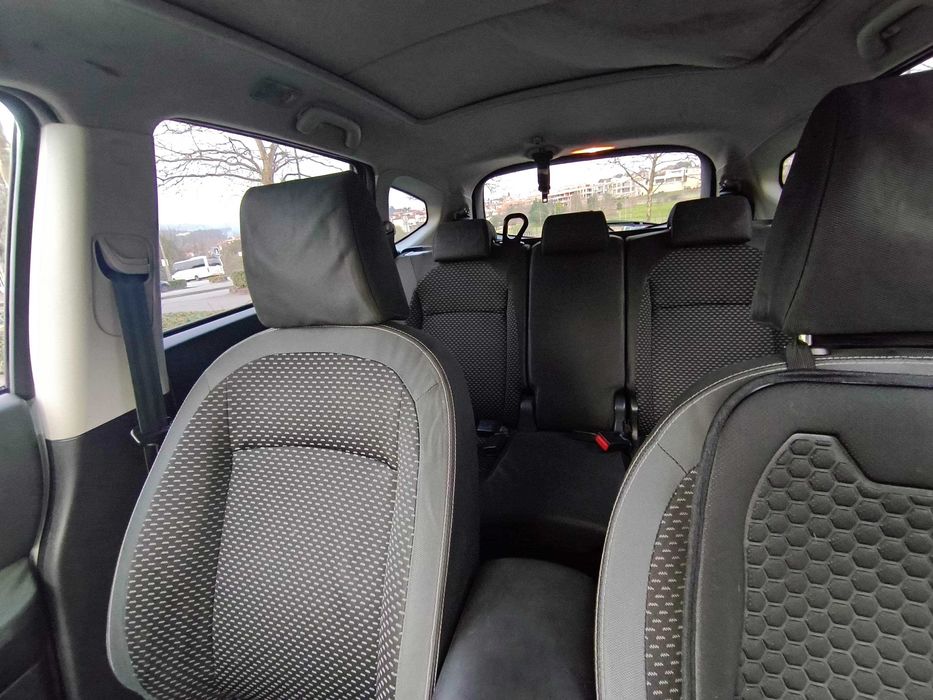 Nissan Qashqai +2 1.5 dCi Tekna Premium jante 18 com gancho reboque