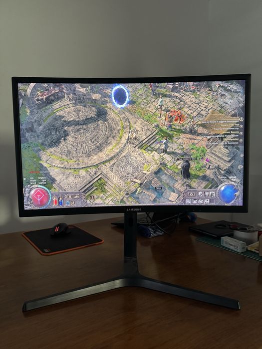 Monitor Curvo Gaming SAMSUNG C24FG73FQU (24’’ - 1 ms - 144 Hz - FreeSync) Seminovo + cabo HDMI de presente