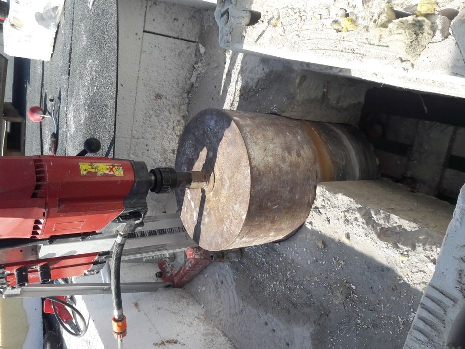 Przewierty w betonie,wiercenie otworow. Ciecie betonu.Wiertnica.