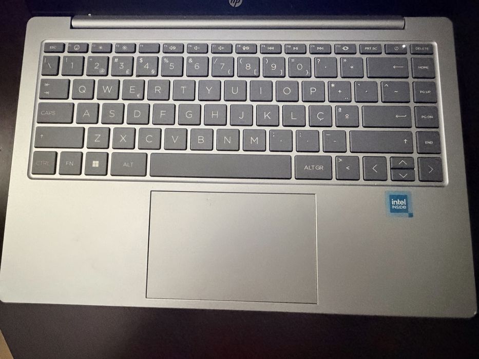 HP Laptop 14-ep0001np – Funciona perfeitamente | Ecrã partido
