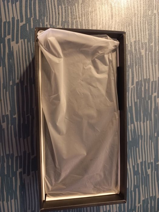 Xiaomi 8 versão global novo com capa