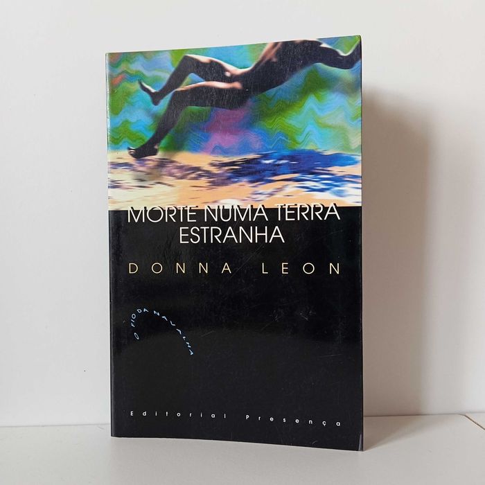 Morte numa Terra Estranha; Donna Leon