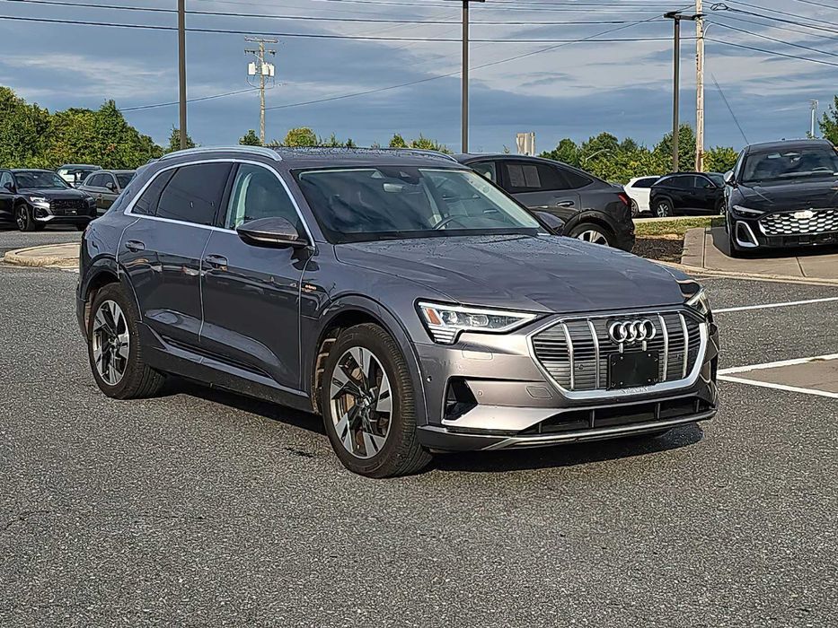 Audi e-tron quattro Prestige      2021