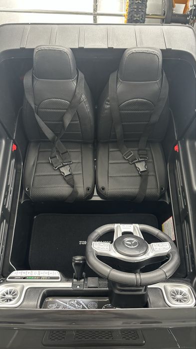 Великий 2-місний дитячий електромобіль Mercedes Benz 4x4  Дитяче авто на акумуляторі Пульт керування