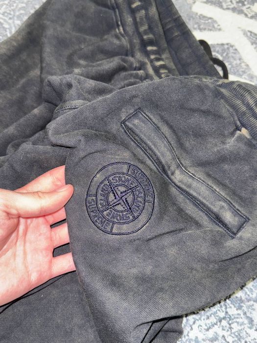 Шорти stone island x supreme