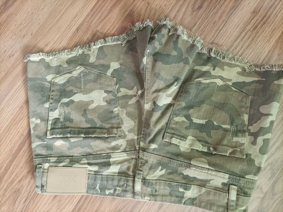 Spodenki Bershka rozm 38