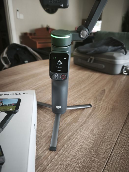 DJI Osmo mobile 8pro advanced tracking combo