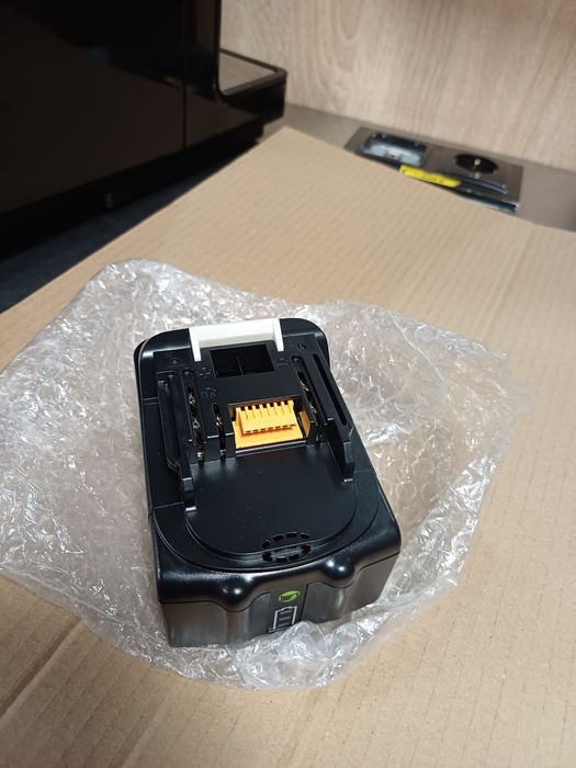 Акумулятори для електро інструменту Makita 18v 8.0Ah нові оригінальні