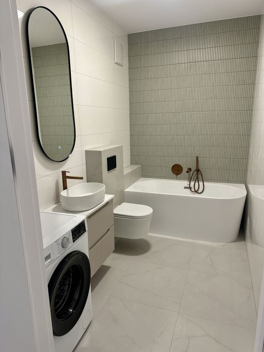 3pokojowe mieszkanie z dwiema łazienkami m.parkingowe. Blisko morza