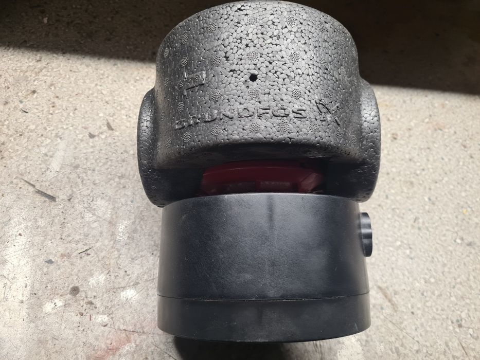 Pompa grundfos magna 32-60 z ociepleniem.