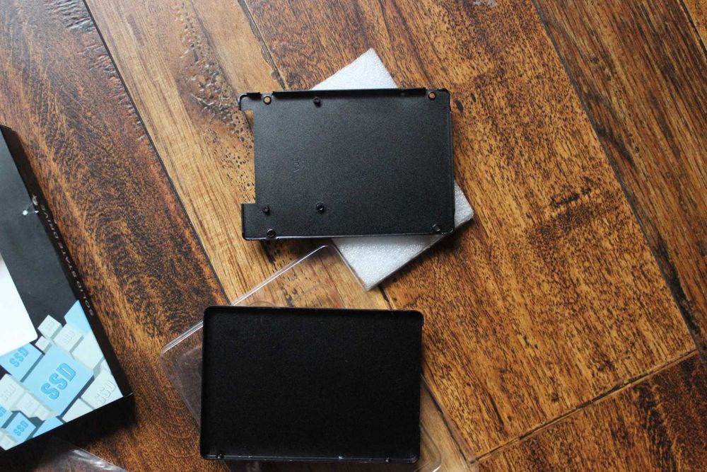 корпус металевий ssd накопичувача 2.5" SATA ноутбучний новий