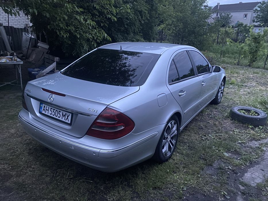 Mercedes-Benz w211