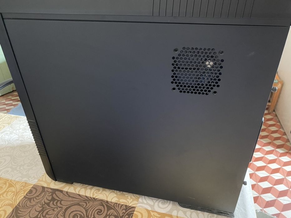 Torre / Caixa / Gabinete Cool Master Middle Tower PC64738737360514122