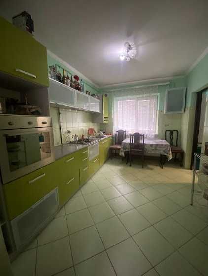 продається будинок с Керстенці (40 км від Чернівців)