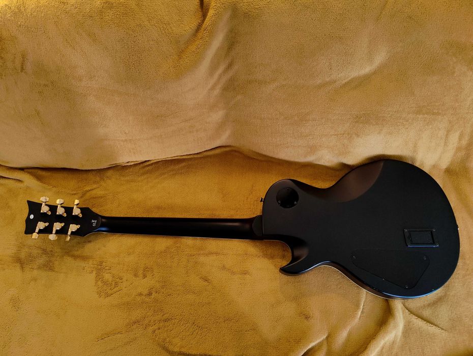 Guitarra Harley Benton